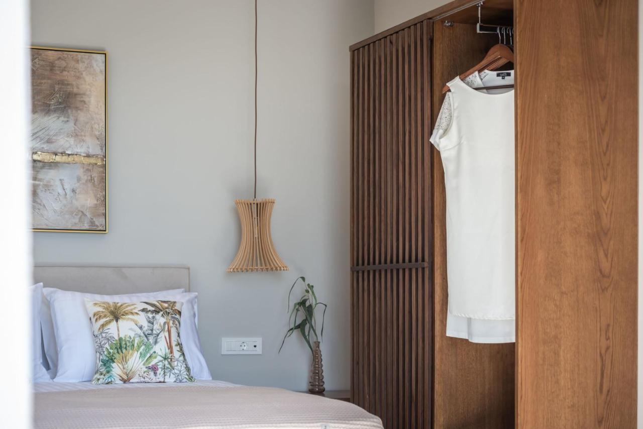 Delight Luxury - Contemporary Elegance & Tranquility, By Zantewize Villa