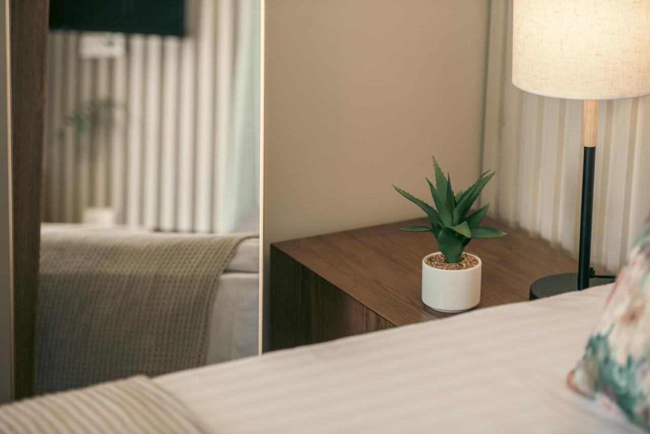 Delight Luxury - Contemporary Elegance & Tranquility, By Zantewize