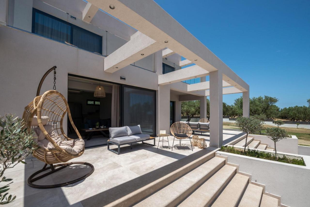 Villa Delight Luxury - Contemporary Elegance & Tranquility, By Zantewize *