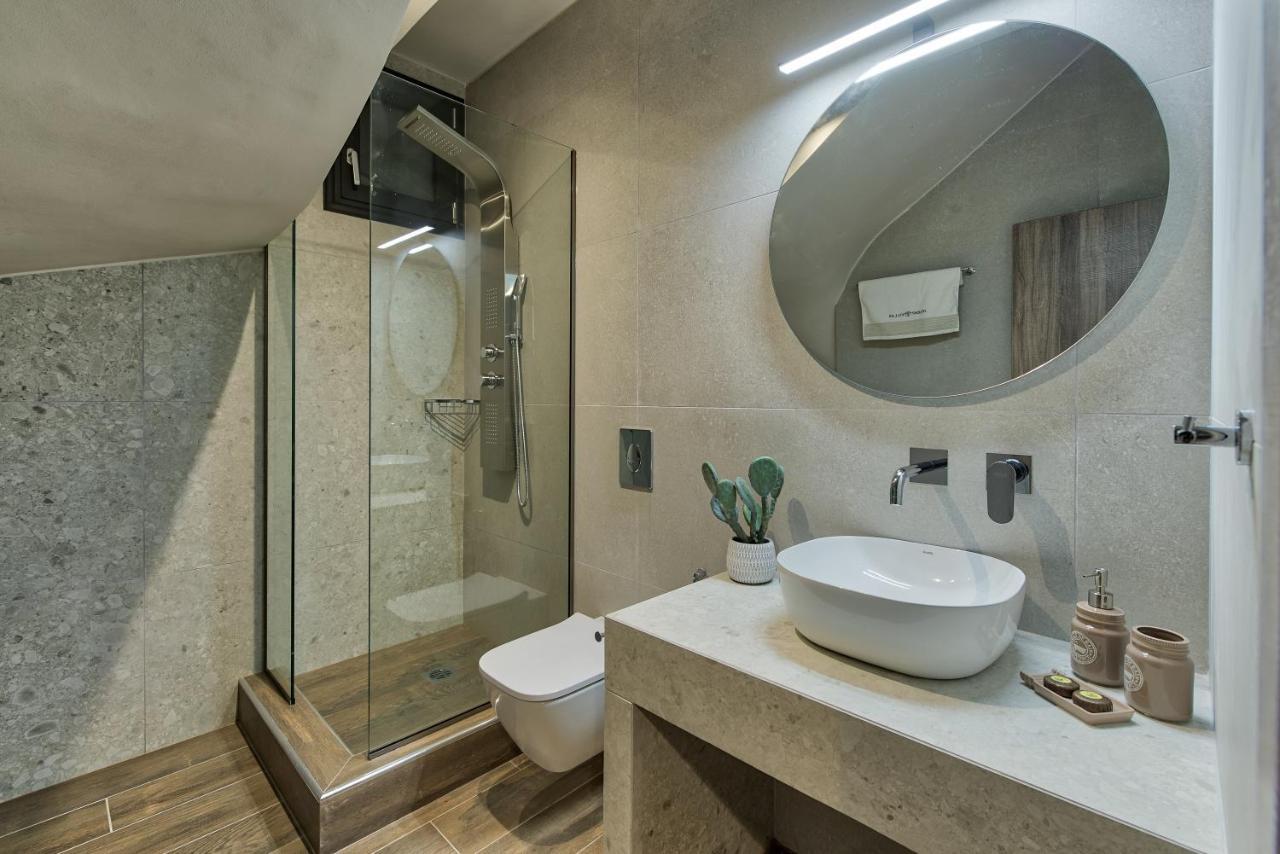 Delight Luxury - Contemporary Elegance & Tranquility, By Zantewize