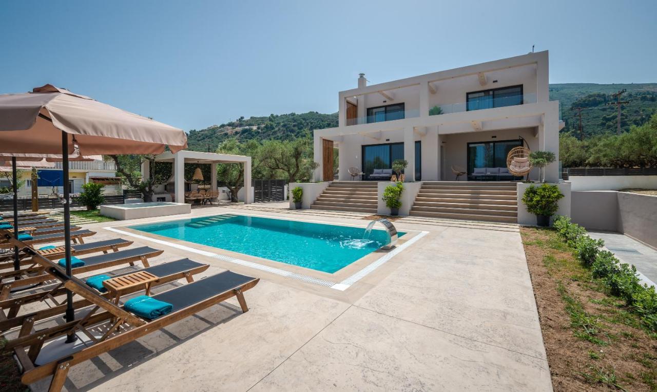 Delight Luxury - Contemporary Elegance & Tranquility, By Zantewize Villa *